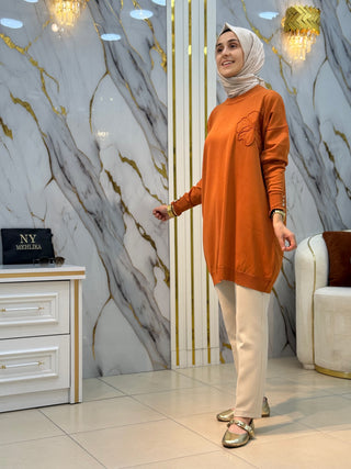 NY MEHLİKA YAKA GÜL İŞLEMELİ SOĞUK İP TUNİK 3303