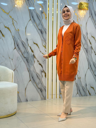 NY MEHLİKA YAKA GÜL İŞLEMELİ SOĞUK İP HIRKA 3302