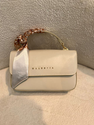 VALENTİA KARE KAPAKLI ÇANTA 22