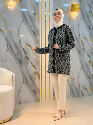 GÜLSELİ LEOPAR DESEN DÜĞMELİ HIRKA 7871