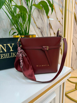 VALENTİA ÖNÜ KEMER DETAY ORTA BOY BORDO ÇANTA 24